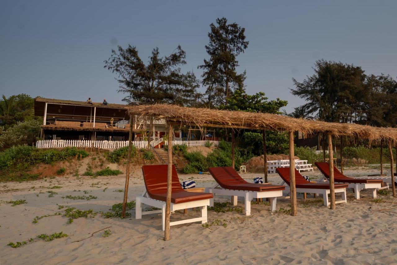 Woodpegger By The Beach, Мандрем Экстерьер фото